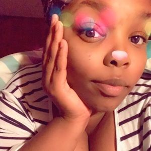 Meet your Posher, Ieishia